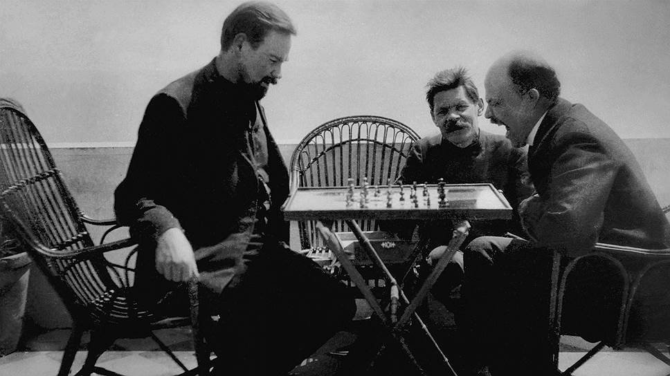 Alexandr Bogdanov, Maxim Gorkij a Lenin.  Foto: RGAKFD Rosinform