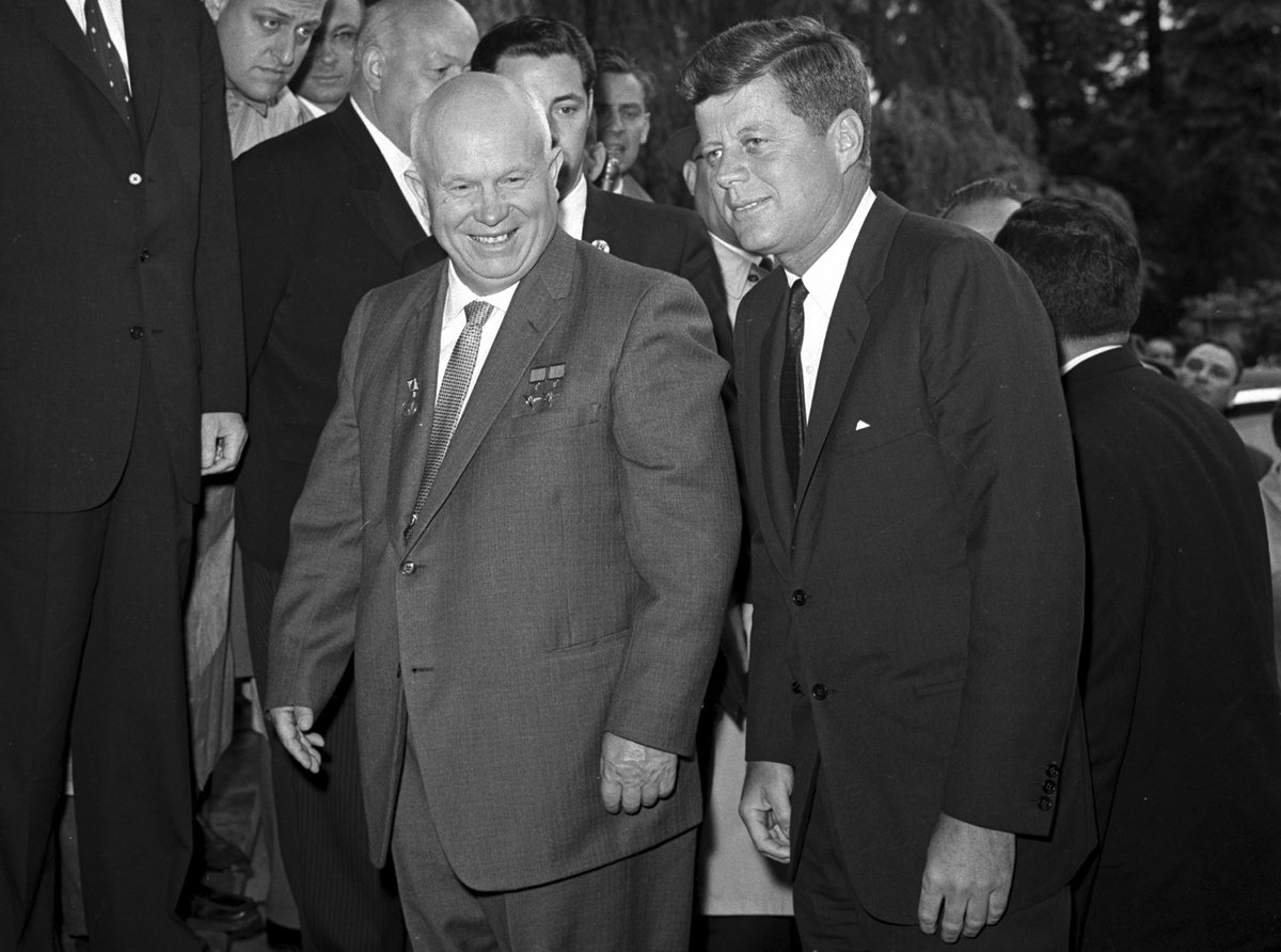 Никита Хрущев и Джон Кеннеди. Фото: AP / TASS
