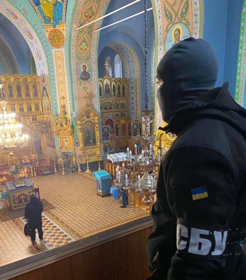 Обыски в украинском храме, принадлежащем УПЦ Московского патриархата. Фото: СБУ