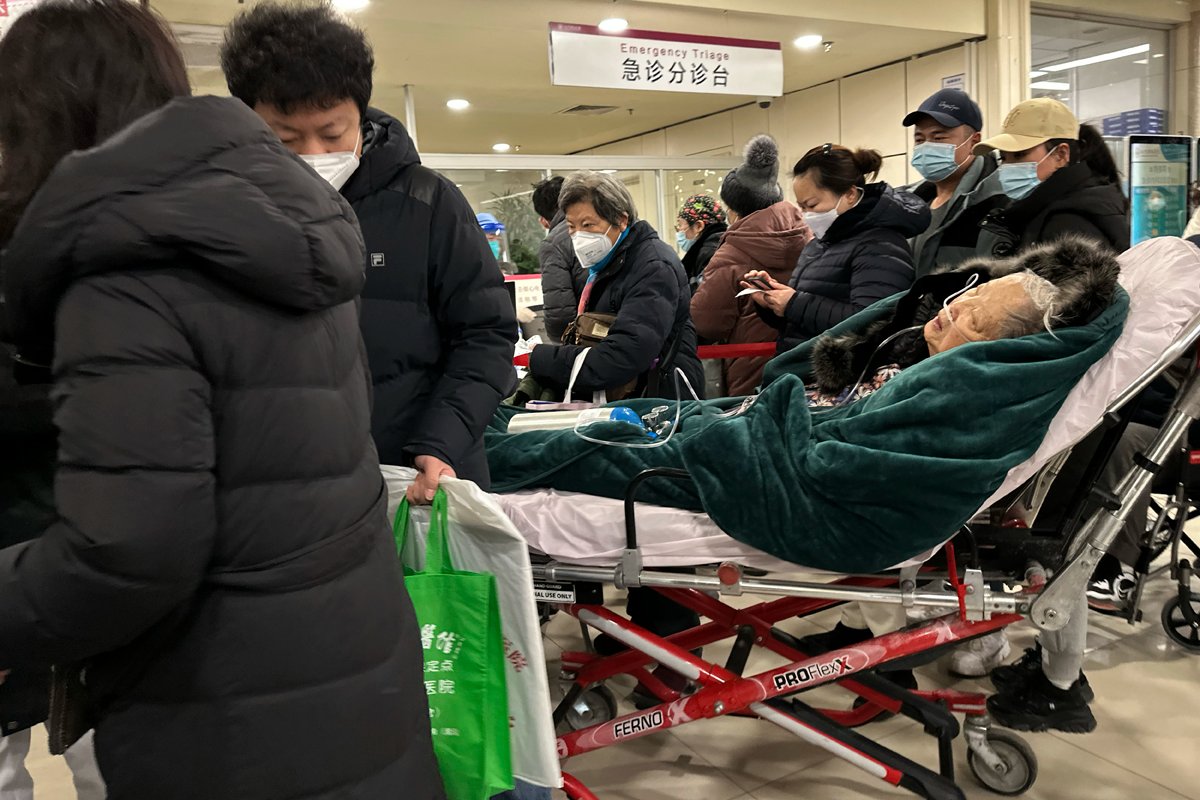 больница в Пекине во время вспышки COVID-19. Фото: AP / TASS