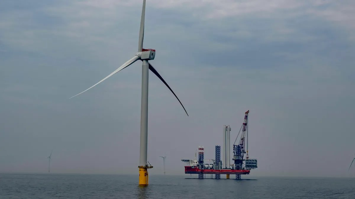 Объекты возобновляемых источников энергии в Северном море. Фото: Utrecht Robin / ABACA