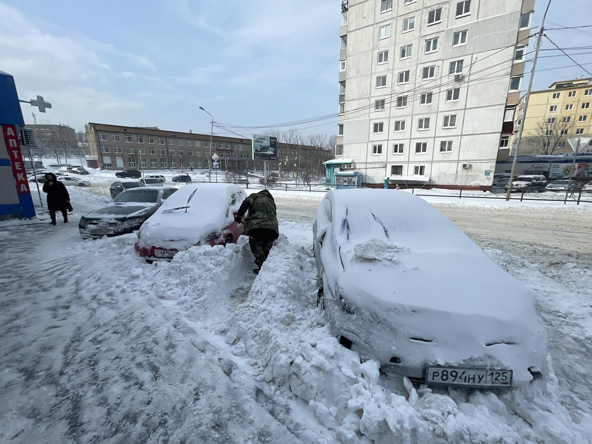 Сдувает ветром гранта