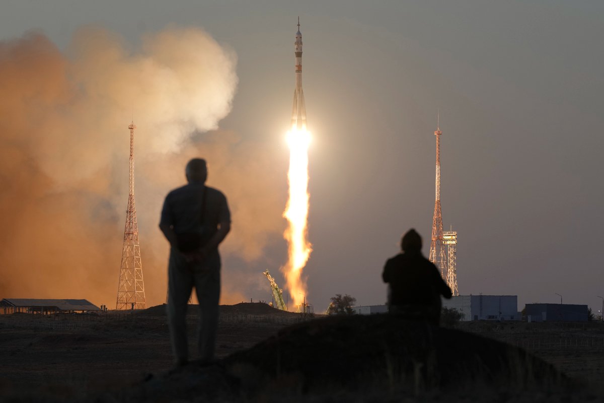 Запуск ракеты-носителя «Союз-2.1а» с пилотируемым кораблем «Союз МС-22» с космодрома Байконур. Фото: AP / TASS