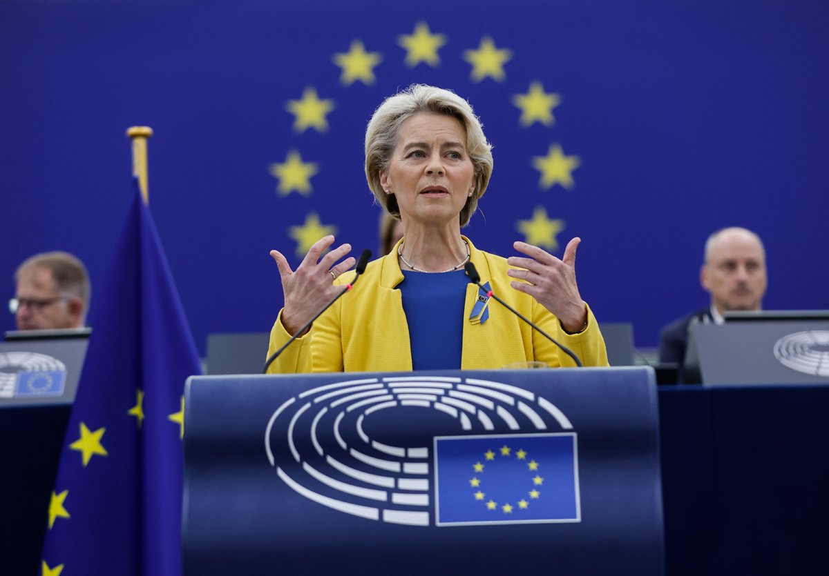 Президент Европейской комиссии Урсула фон дер Ляйен выступает в Европейском парламенте в Страсбурге, 14 сентября 2022 года. Фото: AP Photo / Jean-Francois Badias