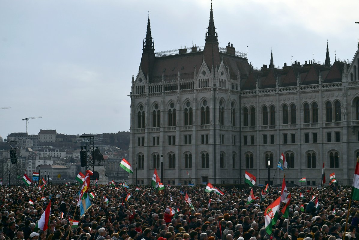 «Марш мира» сторонников премьер-министра Венгрии Орбана в Будапеште. Март 2022 года. Фото: AP / TASS
