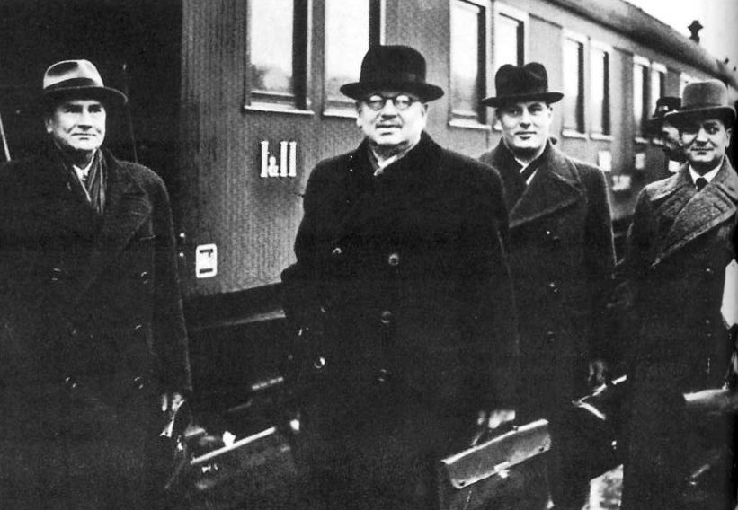 Финская делегация возвращается из Москвы. 16 октября 1939 года. Фото: Википедия